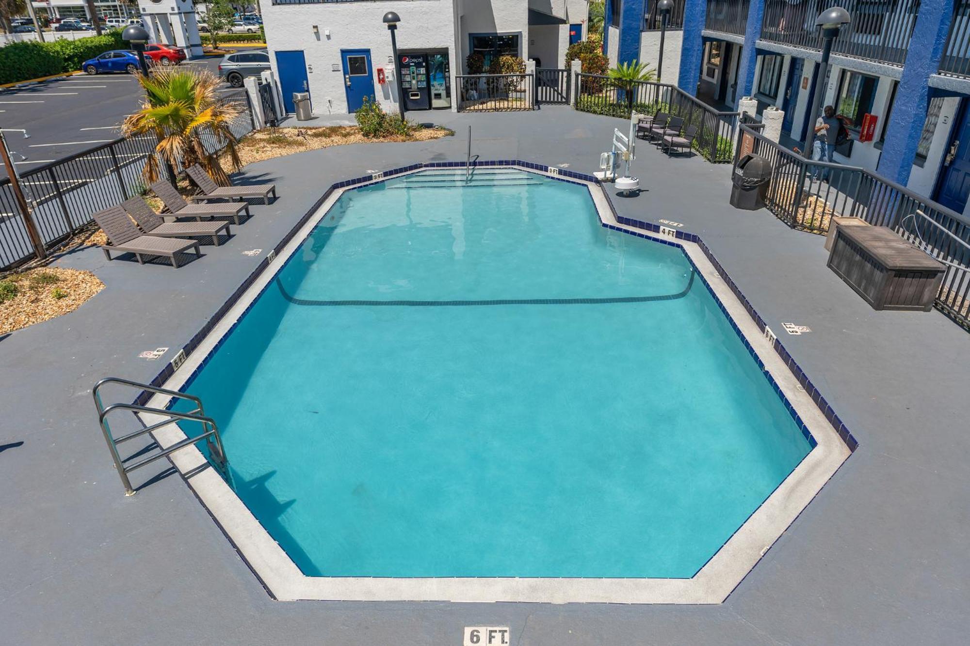 Best Western Orlando East Inn&Suites Alafaya Exterior foto